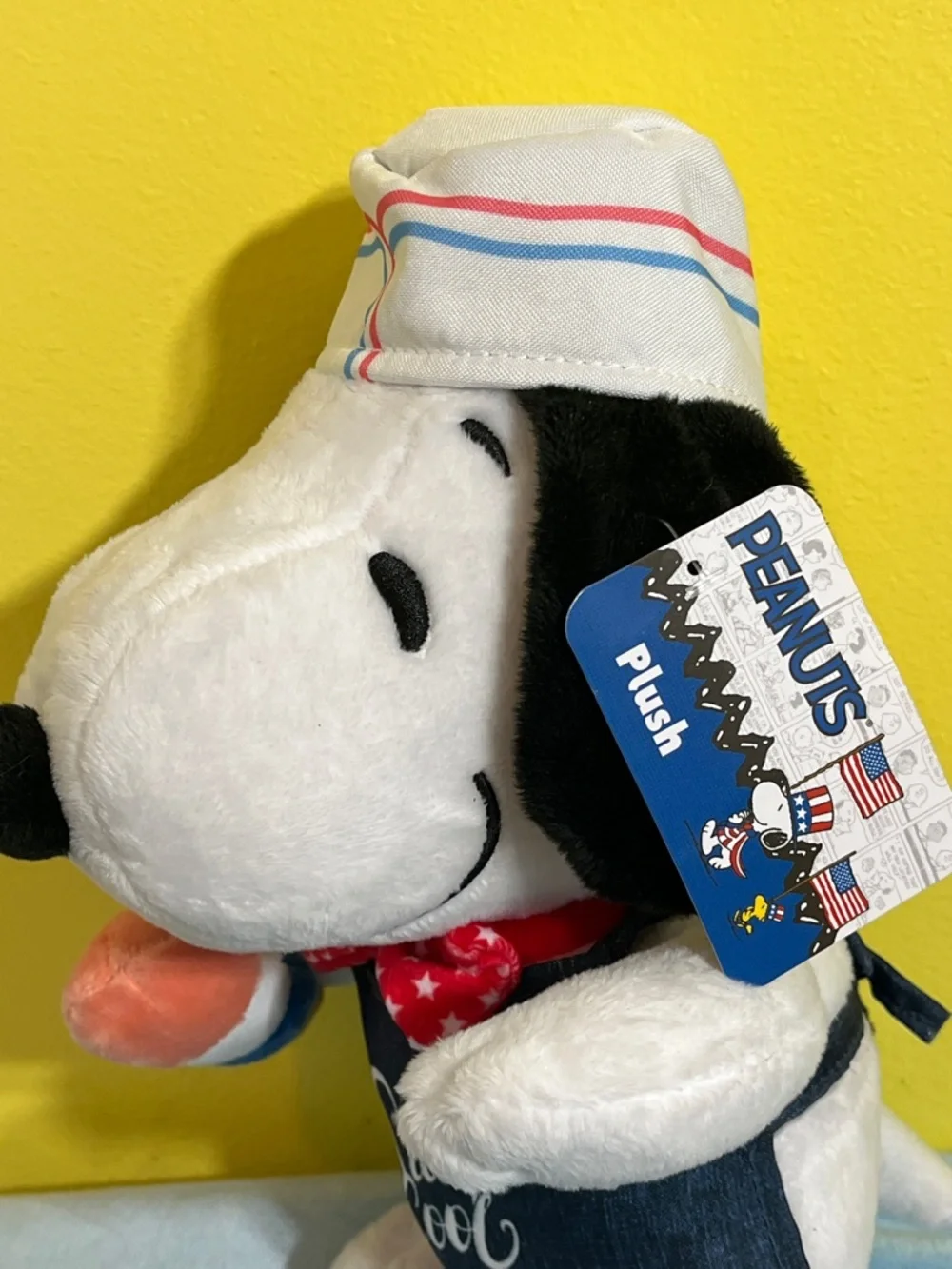 Peanuts Snoopy Ice Cream Plush 11” NWT Stay Cool Summer Toy